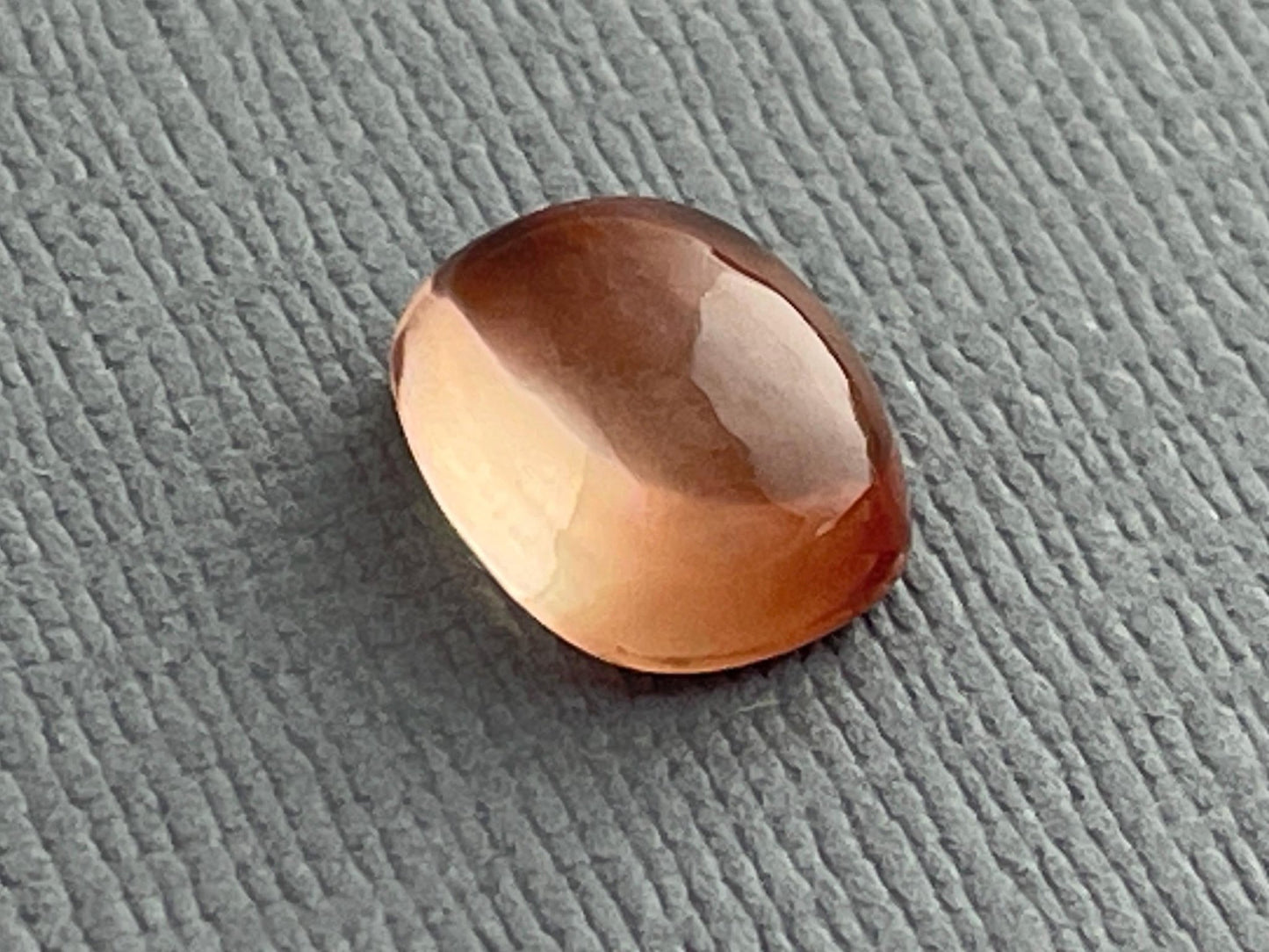 10x8 Oregon Sunstones Cushion Cabochon with Schiller | 3.53 carats | OSC277 - Gem Enthusiast