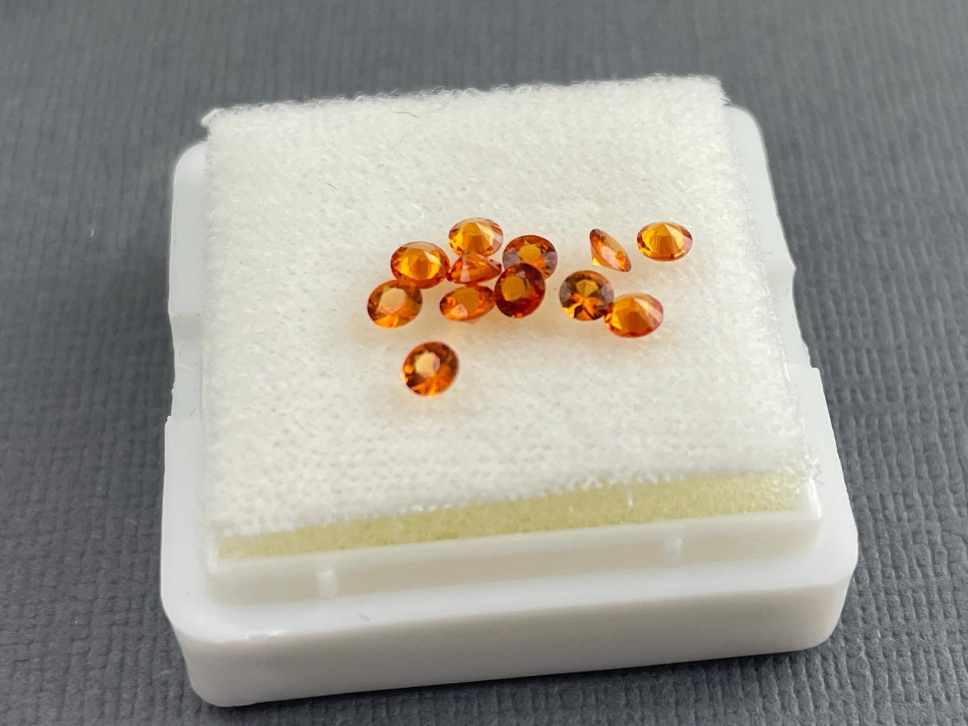 2.5mm Spessartine Garnet Round | Per Stone | Mandarin Orange - Gem Enthusiast