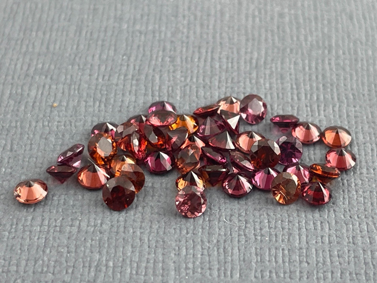 3mm Anthill Sunset Garnet | Mined in Arizona, USA | Calibrated - Gem Enthusiast