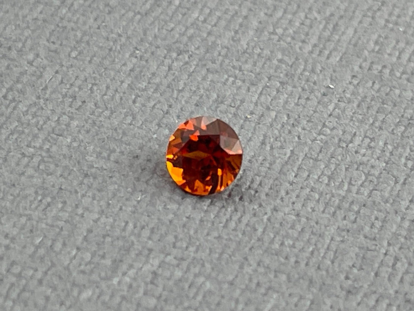 4.5mm Spessartine Garnet Round | Per Stone | Mandarin Orange - Gem Enthusiast