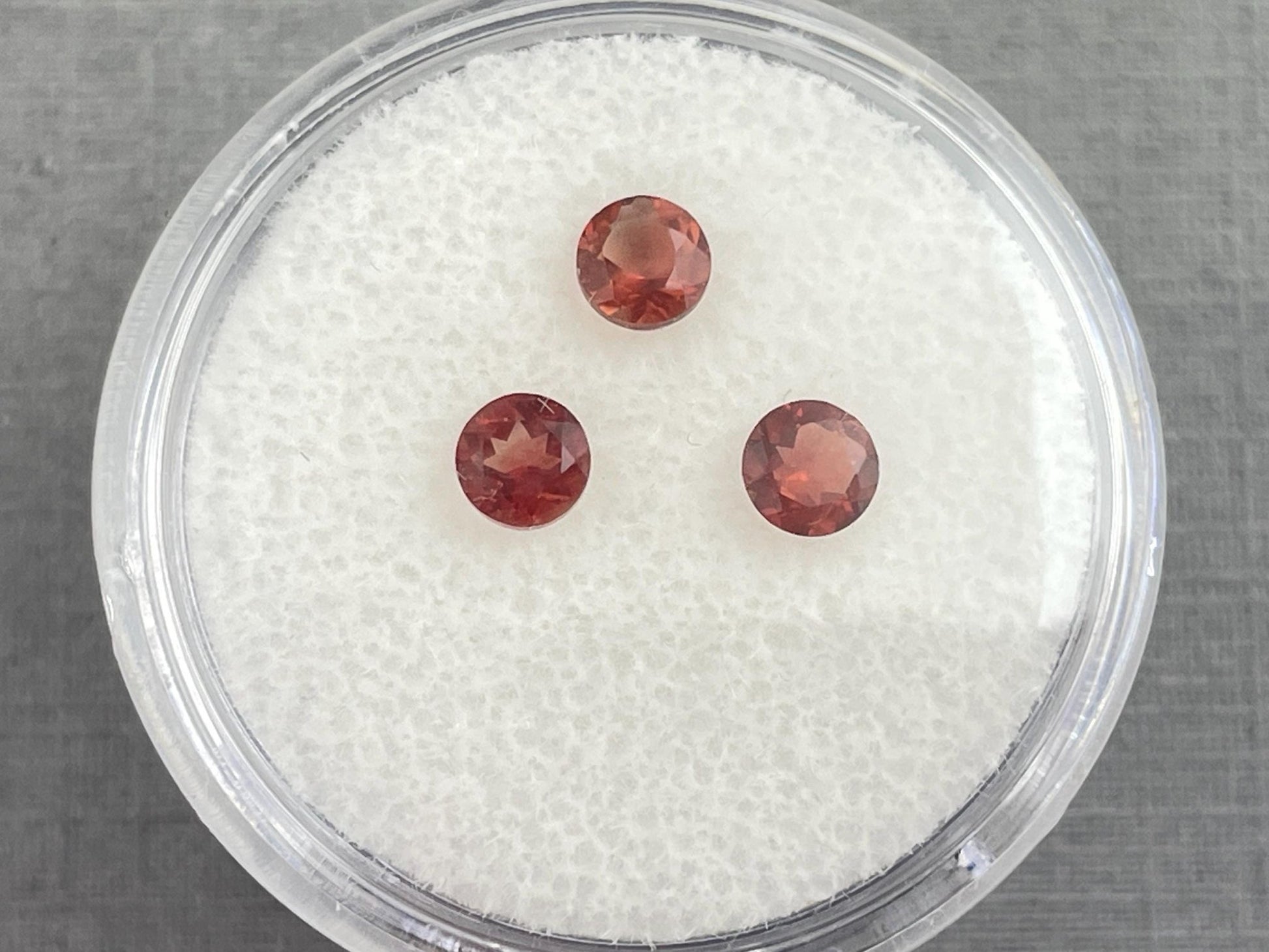 4mm Oregon Sunstone Lot | Red with Schiller and Zoning | Faceted Round Gemstones | OSF197 - Oregon Sunstone - Gem Enthusiast