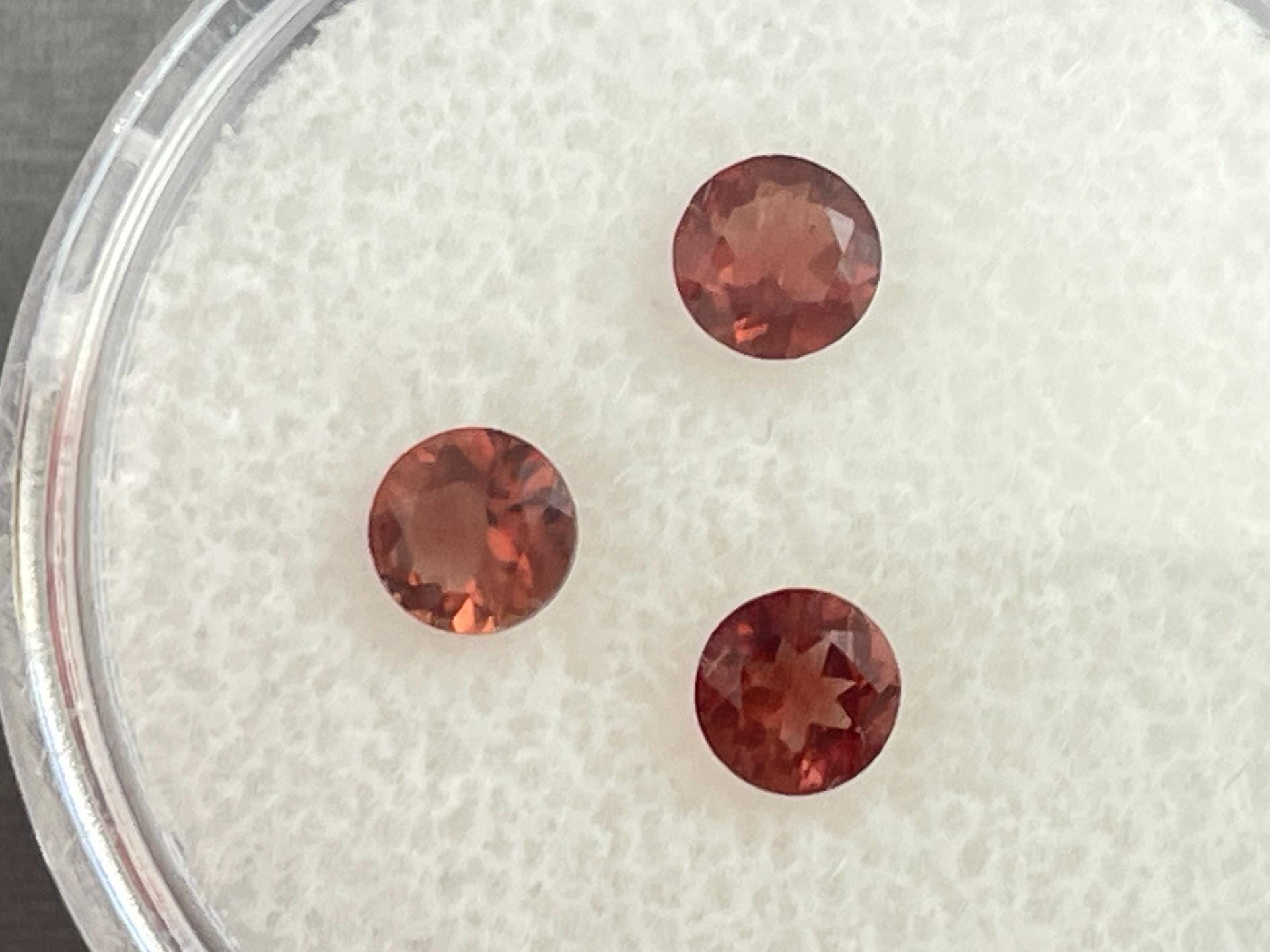 4mm Oregon Sunstone Lot | Red with Schiller and Zoning | Faceted Round Gemstones | OSF197 - Oregon Sunstone - Gem Enthusiast