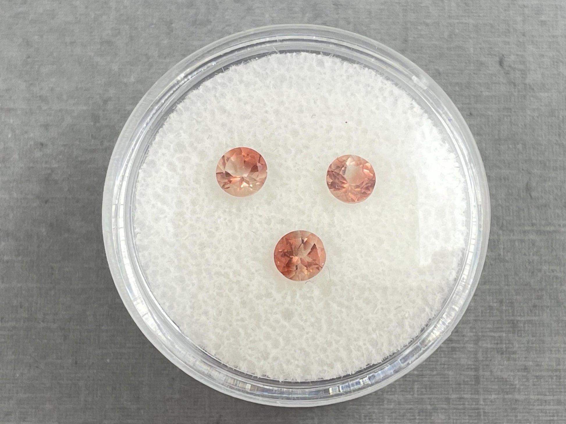 4mm Oregon Sunstone Lot | Red with Schiller and Zoning | Faceted Round Gemstones | OSF198 - Oregon Sunstone - Gem Enthusiast