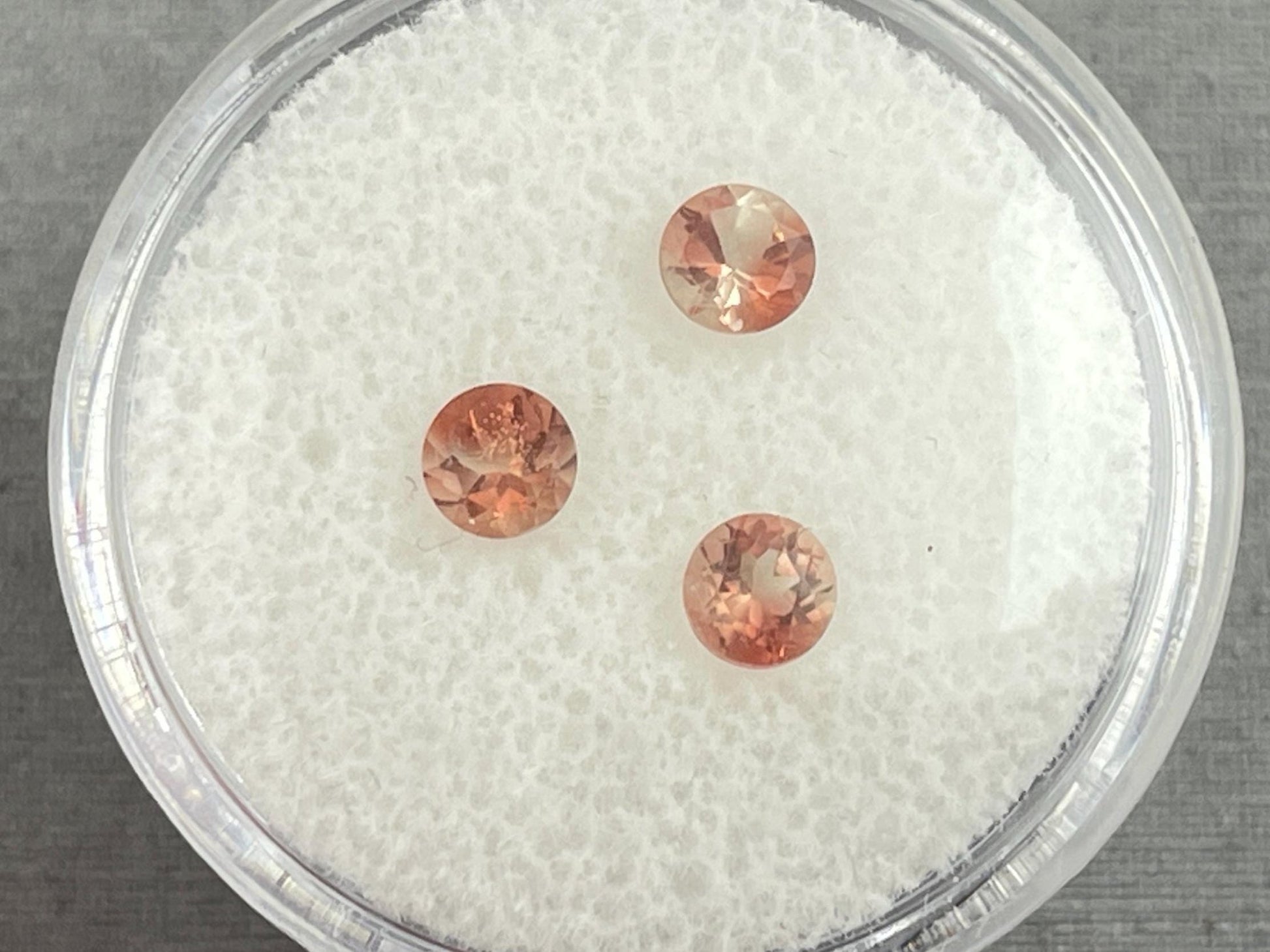 4mm Oregon Sunstone Lot | Red with Schiller and Zoning | Faceted Round Gemstones | OSF198 - Oregon Sunstone - Gem Enthusiast