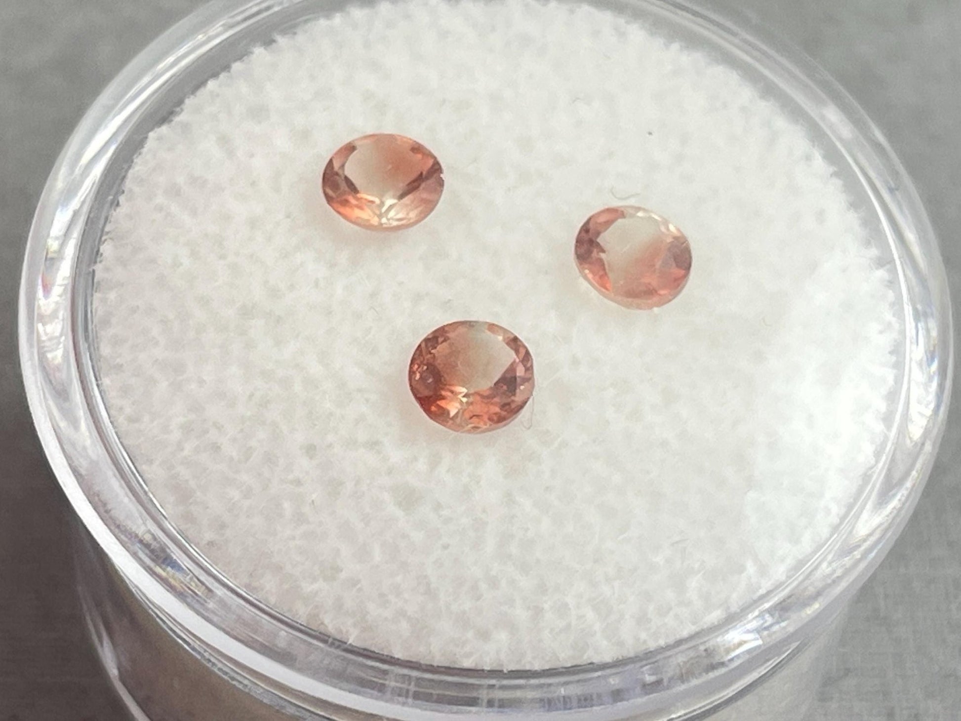 4mm Oregon Sunstone Lot | Red with Schiller and Zoning | Faceted Round Gemstones | OSF198 - Oregon Sunstone - Gem Enthusiast