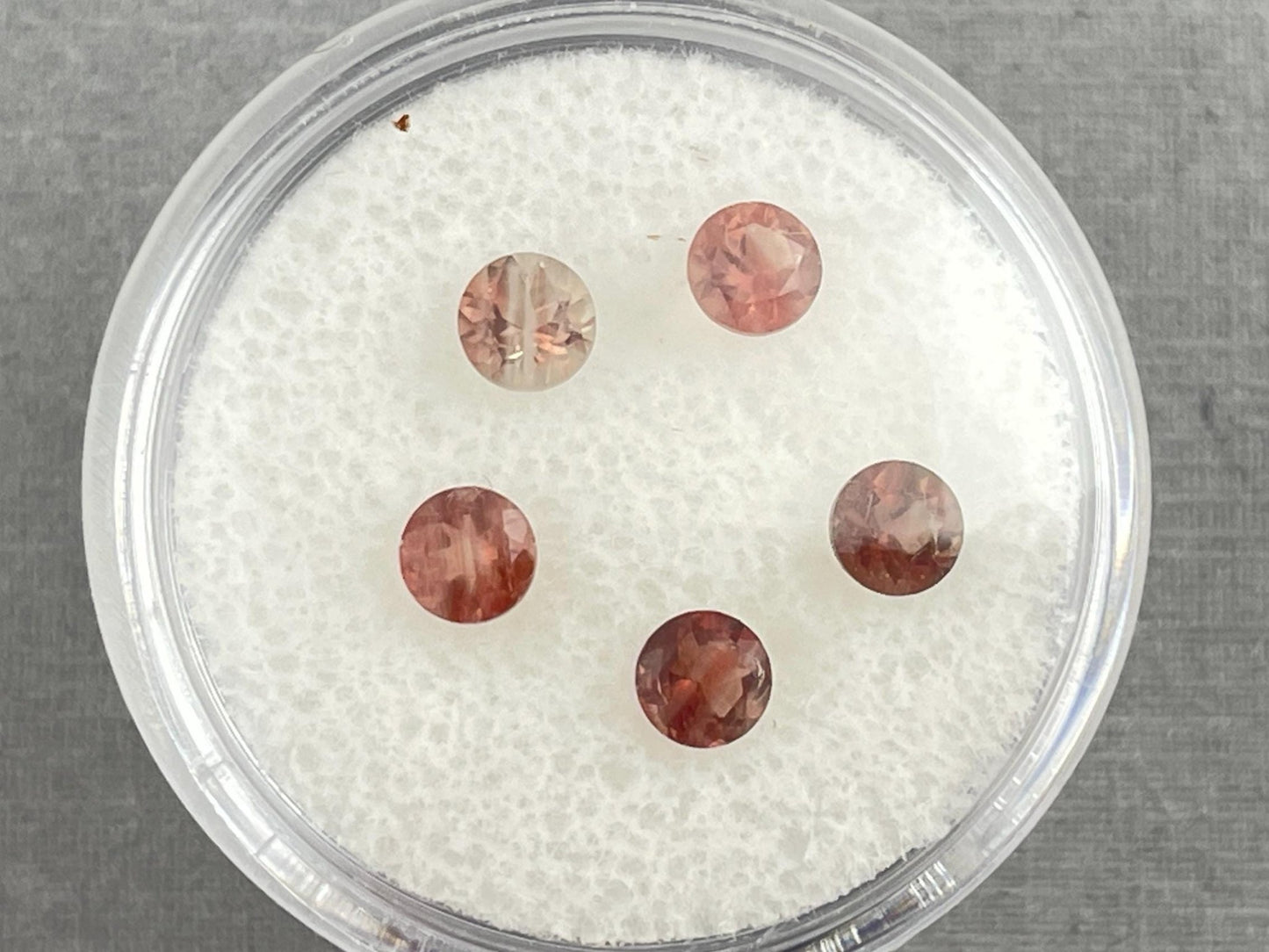 4mm Oregon Sunstone Lot | Red with Zoning and Striations | Faceted Round Gemstones | OSF220 - Oregon Sunstone - Gem Enthusiast