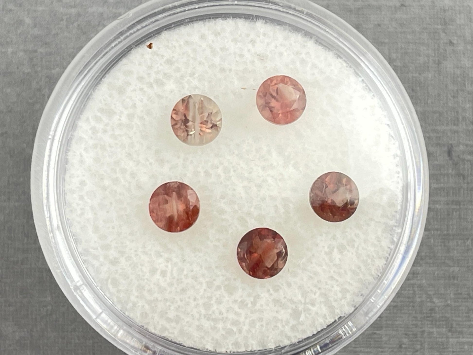 4mm Oregon Sunstone Lot | Red with Zoning and Striations | Faceted Round Gemstones | OSF220 - Oregon Sunstone - Gem Enthusiast