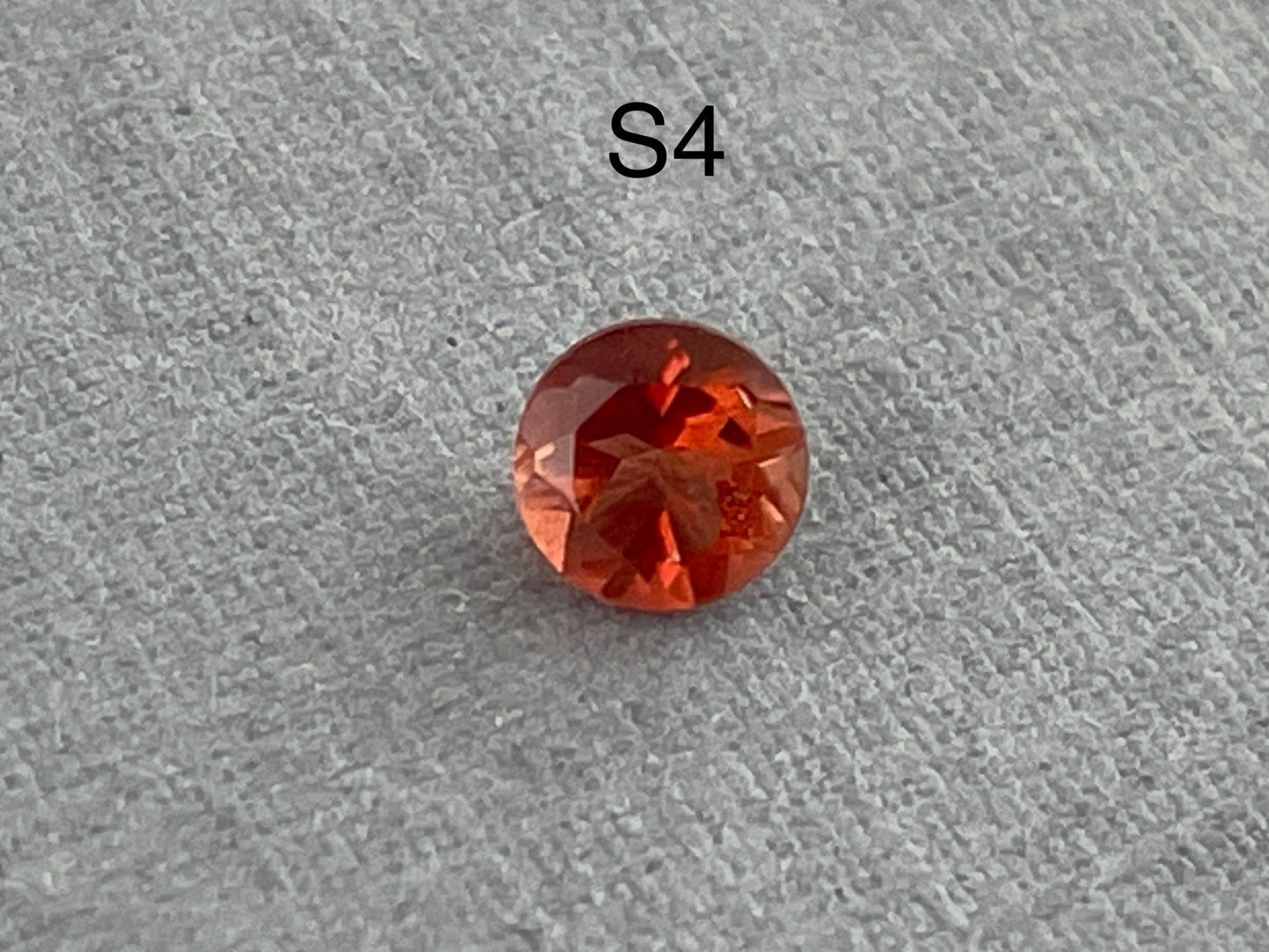 4mm Oregon Sunstone Red Round Faceted Stone | OSF110 - Gem Enthusiast