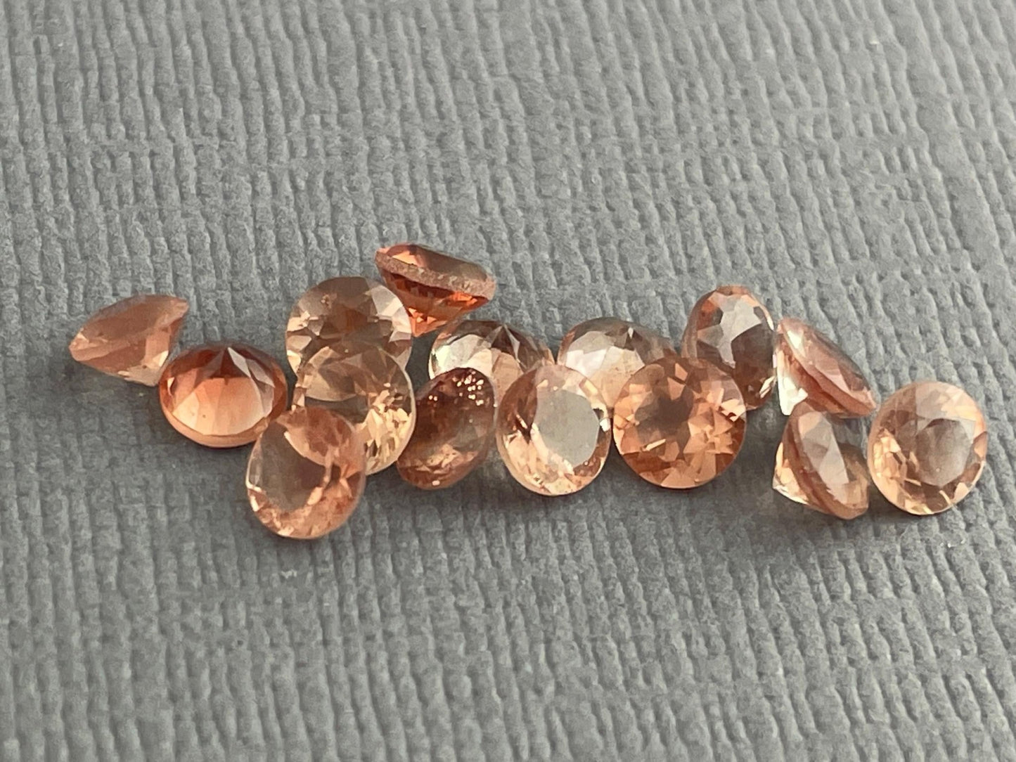 4mm Oregon Sunstones Faceted Round Stones | American Mined Gemstones - Gem Enthusiast