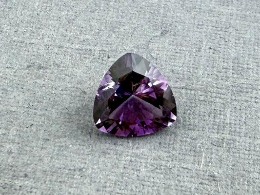 5.5mm Arizona Amethyst Trillion: Ethically Sourced from the Four Peaks Mine | AZ206 - Gem Enthusiast