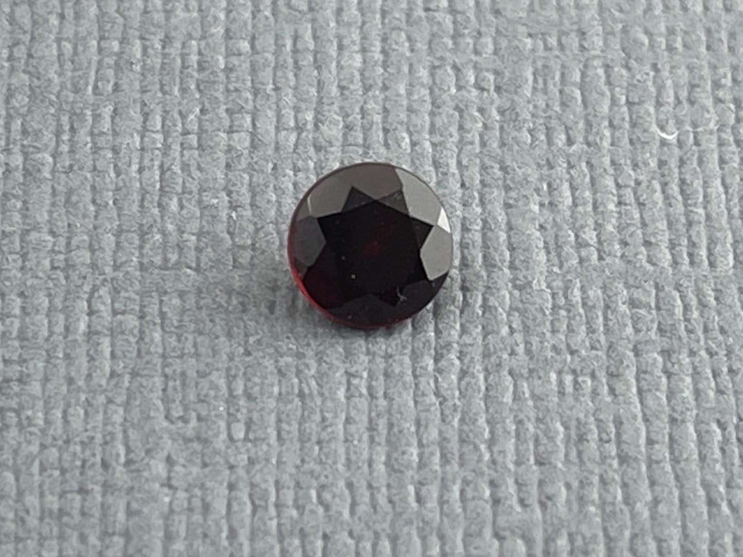 5mm Arizona Anthill Chrome Pyrope Garnet | Loose Round Faceted Gemstone | USA Mined - Gem Enthusiast