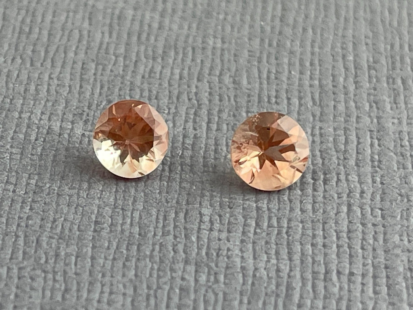 5mm Round Oregon Sunstone Pair | Ethically Sourced Gemstones | OSF204 - Oregon Sunstone - Gem Enthusiast