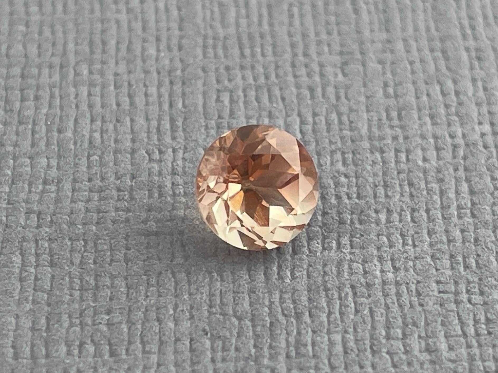 6mm Oregon Sunstone with Schiller | Round American Gemstone | OSF147 - Oregon Sunstone - Gem Enthusiast
