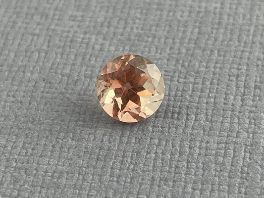 6mm Oregon Sunstone with Schiller | Round American Gemstone | OSF147 - Oregon Sunstone - Gem Enthusiast