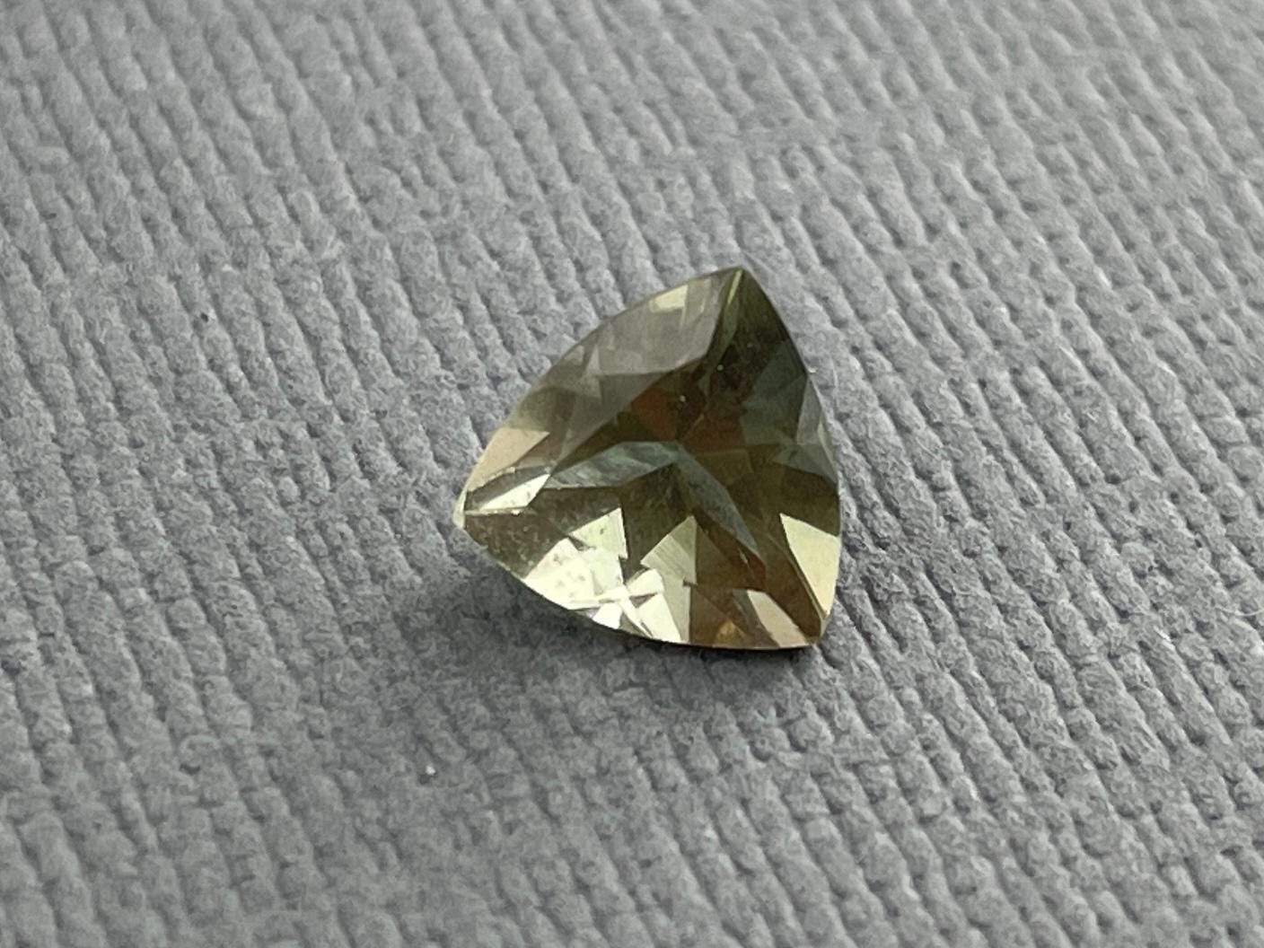7mm Oregon Sunstone Trillion Gemstone | Rare Green | 1.18 carats | OSF157 - Oregon Sunstone - Gem Enthusiast