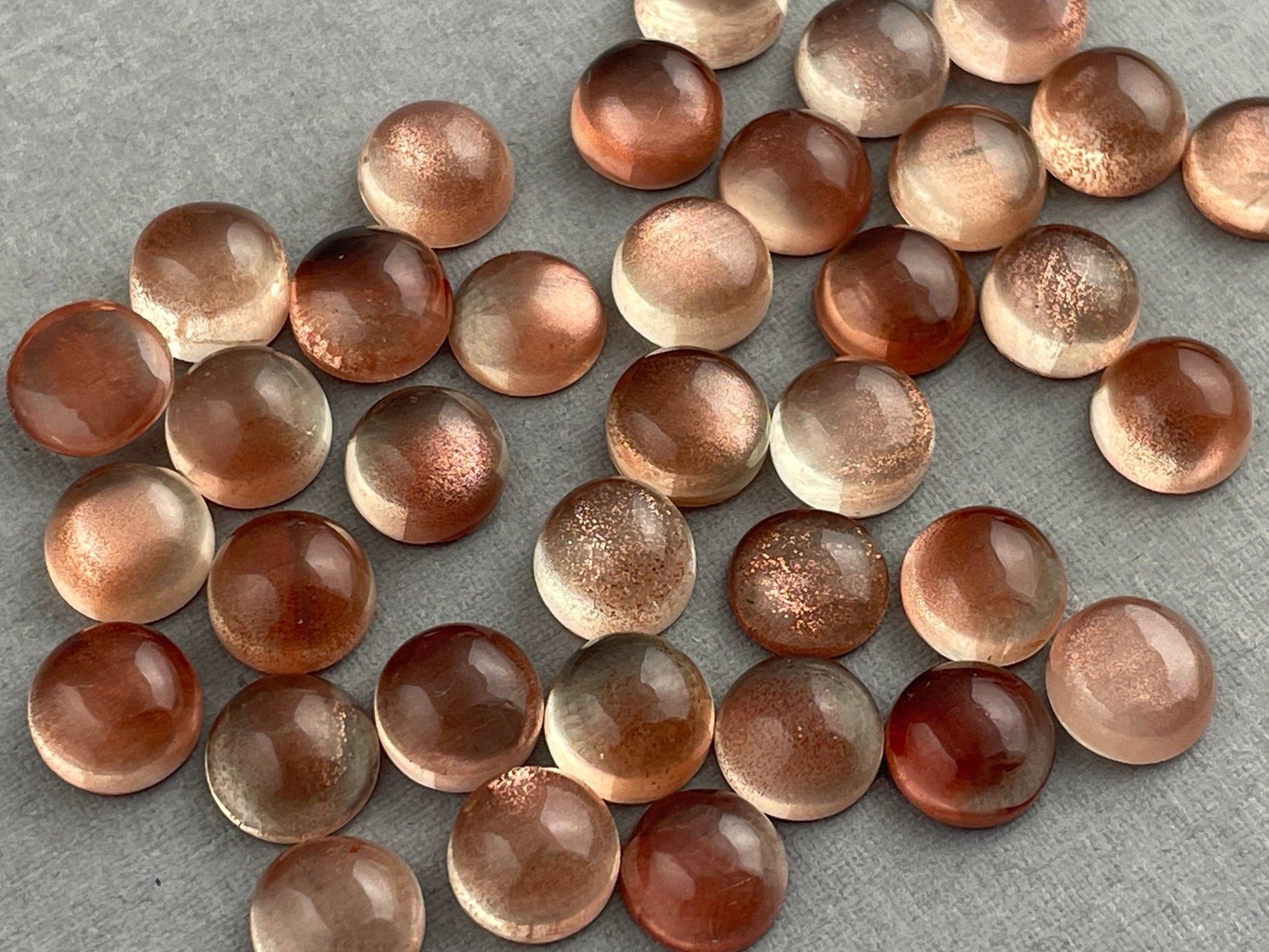 7mm Oregon Sunstones Round Cabochons | Medium, Light, or Champaign - Oregon Sunstone - Gem Enthusiast