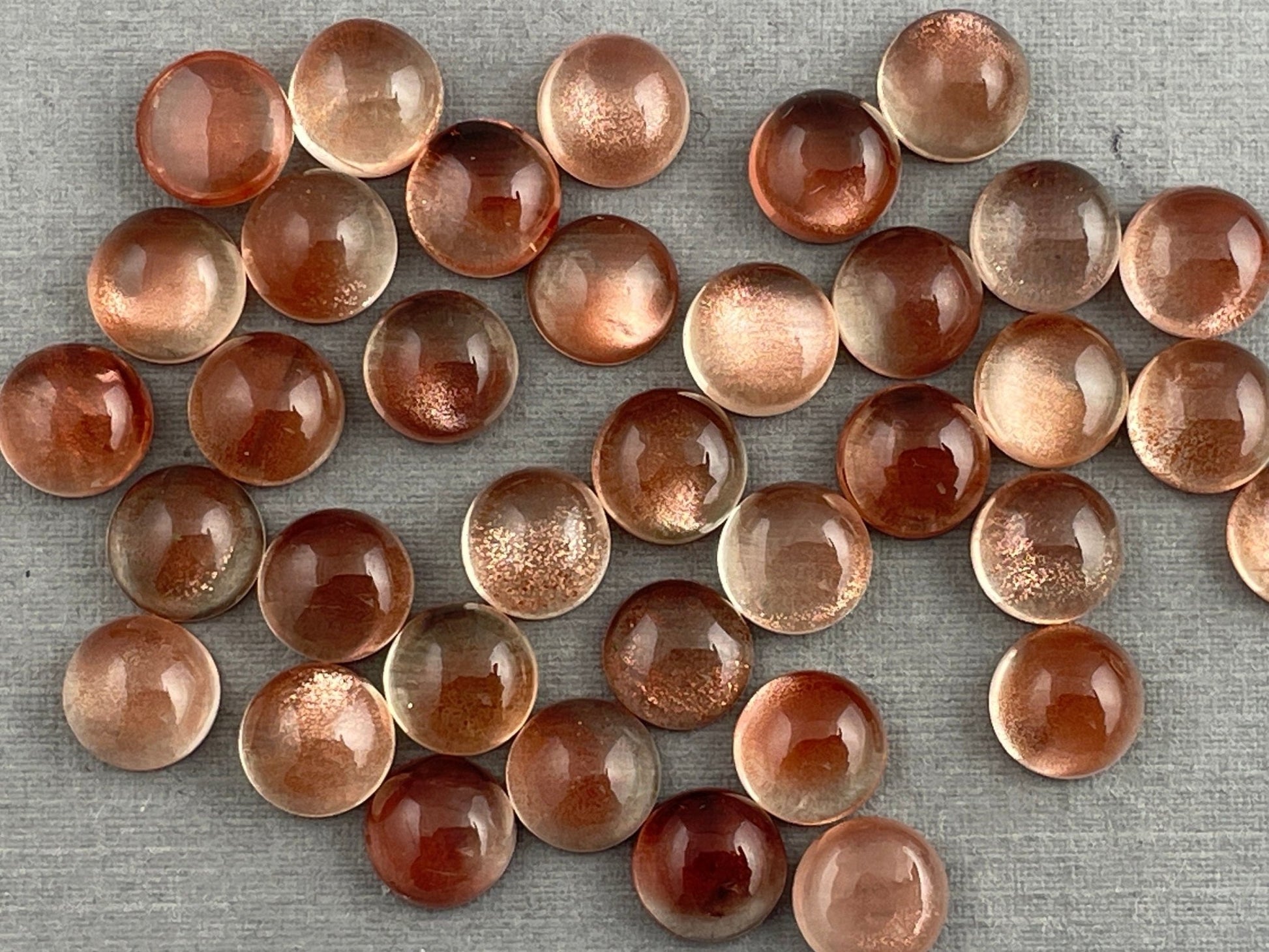 7mm Oregon Sunstones Round Cabochons | Medium, Light, or Champaign - Oregon Sunstone - Gem Enthusiast
