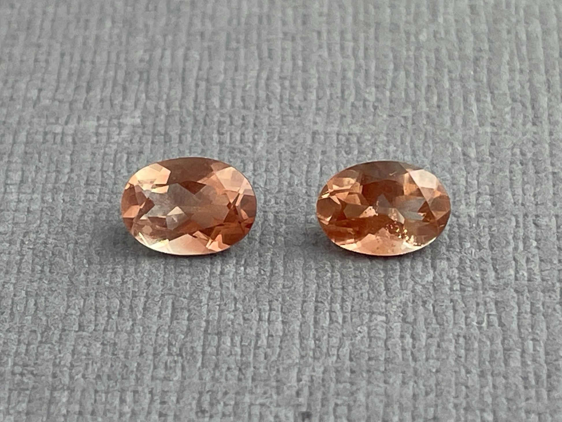 7x5 Oregon Sunstones Oval Pair | 1.69 carats | OSF194 - Oregon Sunstone - Gem Enthusiast