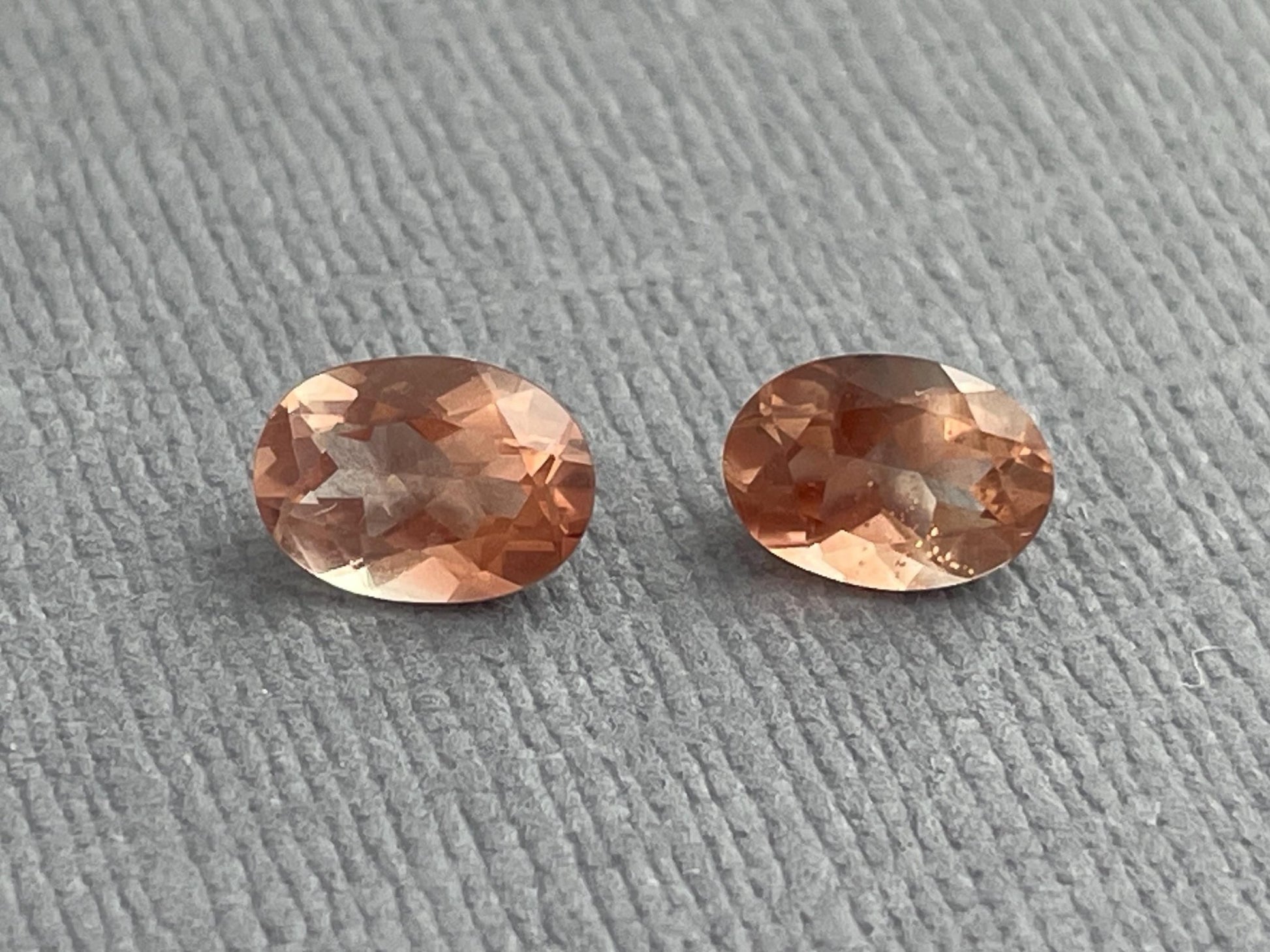 7x5 Oregon Sunstones Oval Pair | 1.69 carats | OSF194 - Oregon Sunstone - Gem Enthusiast