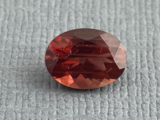 8x6 Red Oregon Sunstone Oval Faceted Gemstone | 1.12 carats | OSF180 - Oregon Sunstone - Gem Enthusiast