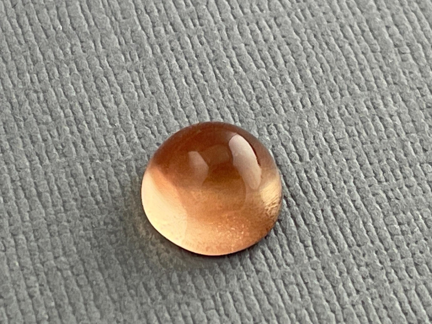 9mm Oregon Sunstone Round Cabochon | Natural American Gemstone | 3.42 carats | OSC273 - Oregon Sunstone - Gem Enthusiast