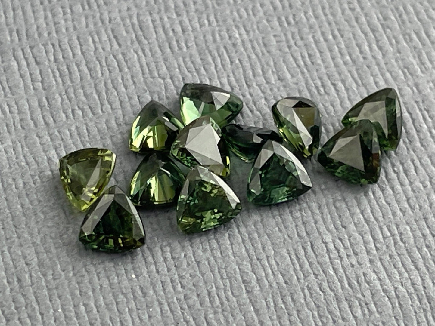 Green Sapphire Trillion Faceted Gemstone | 4.5 mm | Per Stone - Gem Enthusiast