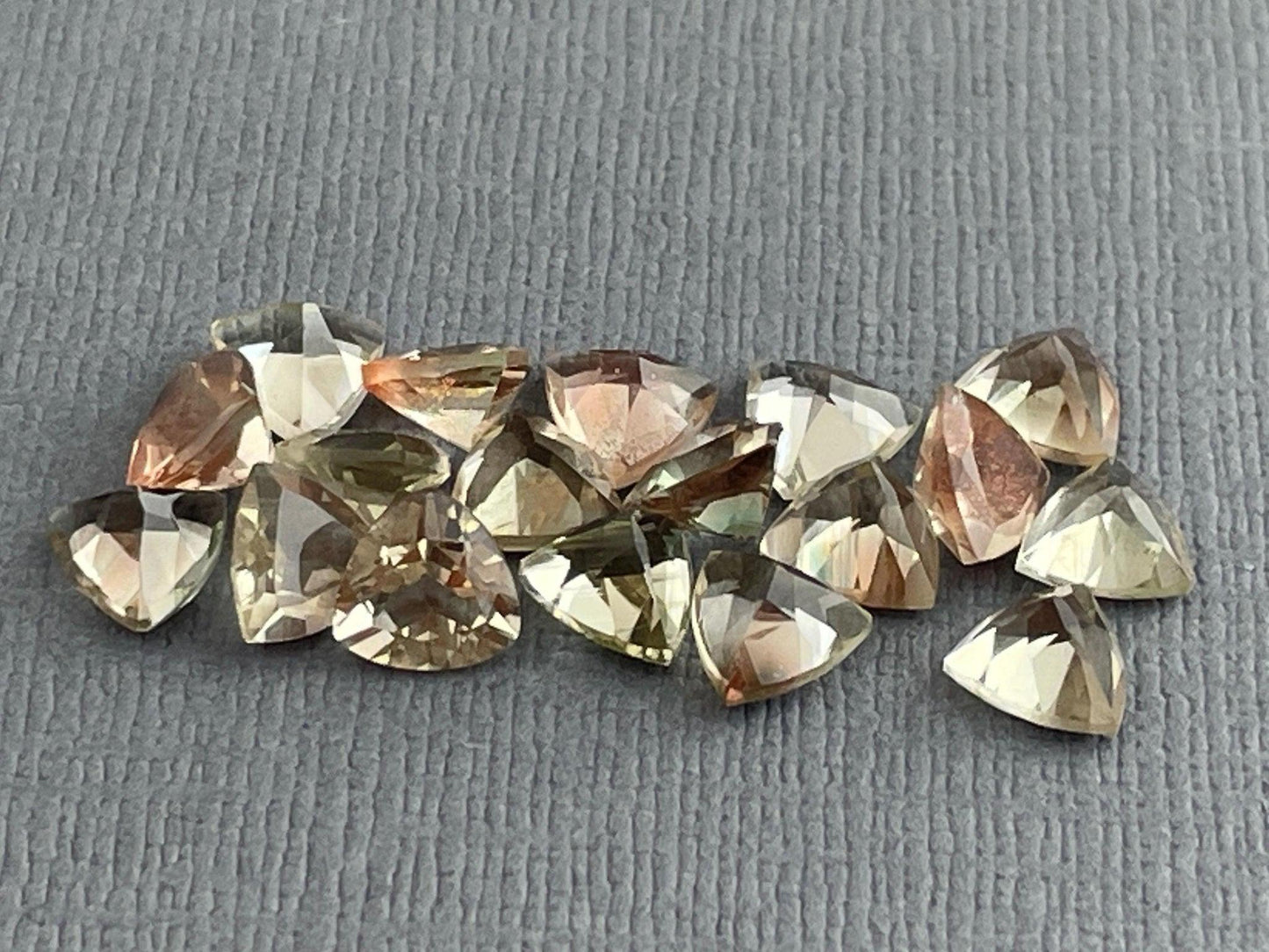 6mm Oregon Sunstone Trillion | Single Stone | Pale Peach or Green - - GemEnthusiast