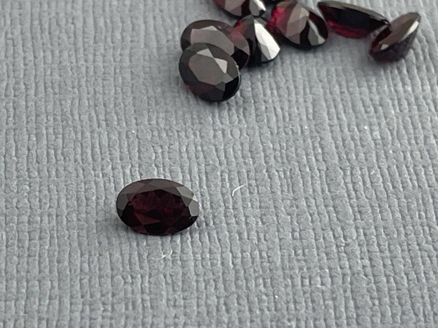 6x4 Anthill Chrome Pyrope Garnet | Loose Oval Faceted Gemstone | Arizona Mine - - GemEnthusiast