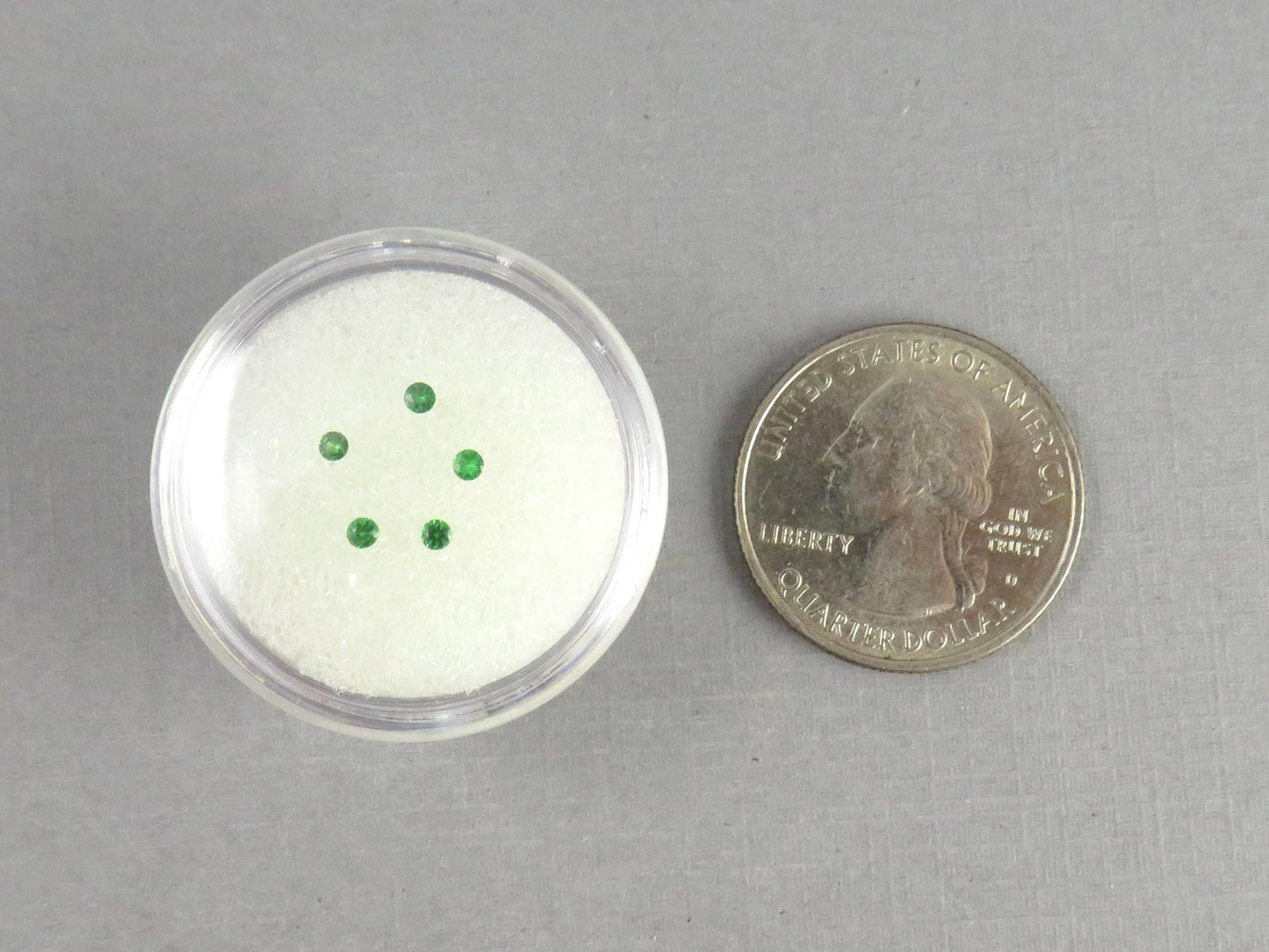 1.9mm Tsavorite Garnet | 5 Stone Lot | Natural Loose Gemstone | Kenya - Tsavorite Garnet - GemEnthusiast