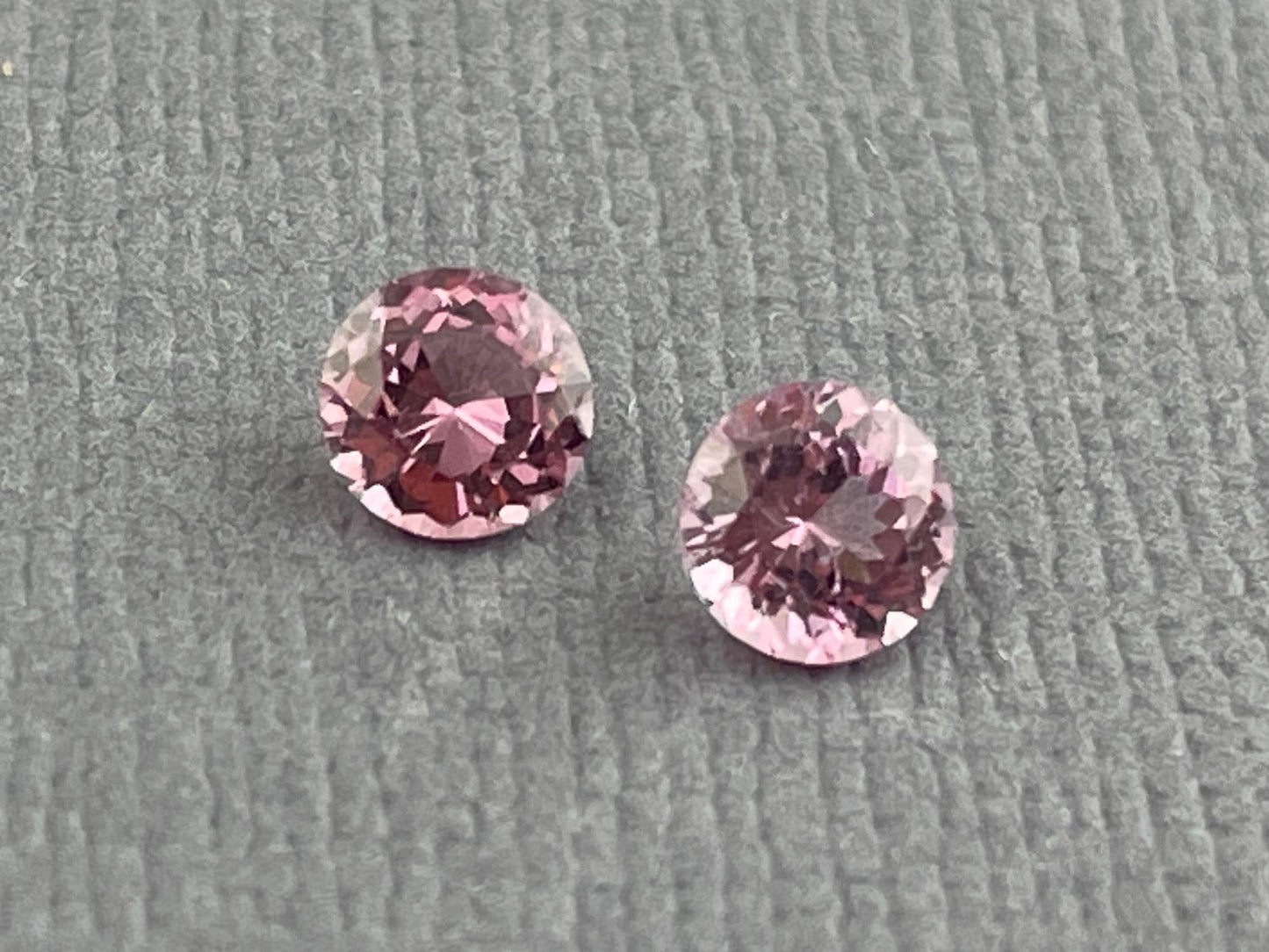 Natural Pink Spinel Faceted Pair Round | Natural Gemstone | 4.3 mm | SL116 - Spinel - Gem Enthusiast