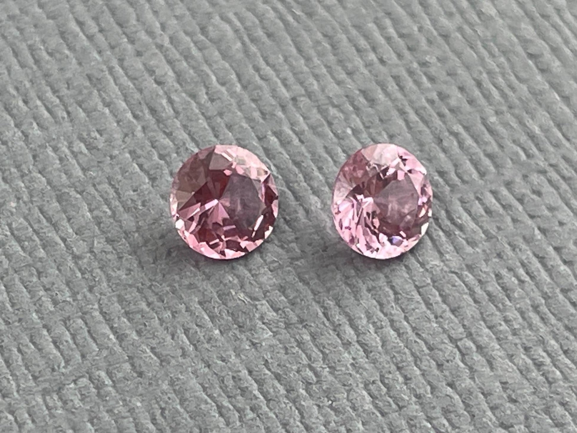 Natural Pink Spinel Faceted Pair Round | Natural Gemstone | 4.3 mm | SL116 - Spinel - Gem Enthusiast