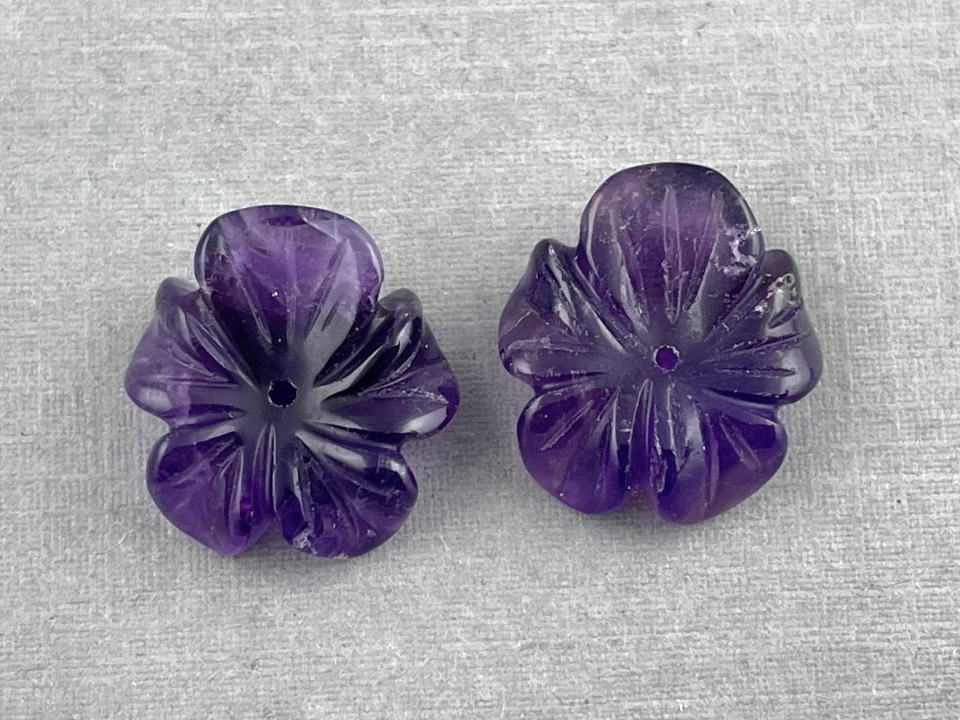 Orchid Carved Amethyst | Natural Gemstone | Center Drilled | AM201A - Gem Enthusiast