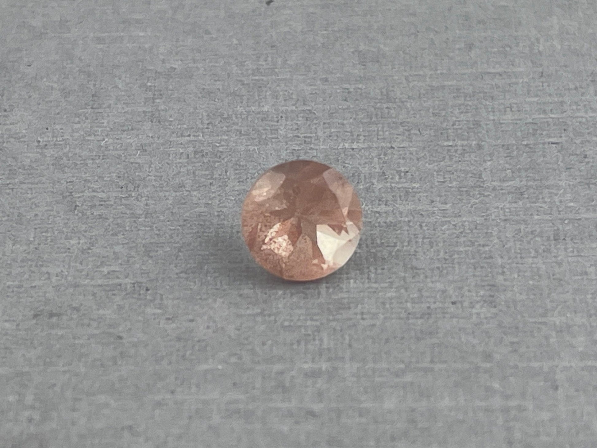 Oregon Sunstone 6mm Round Faceted Ethically Sourced Gemstone | OSF142 - Oregon Sunstone - Gem Enthusiast