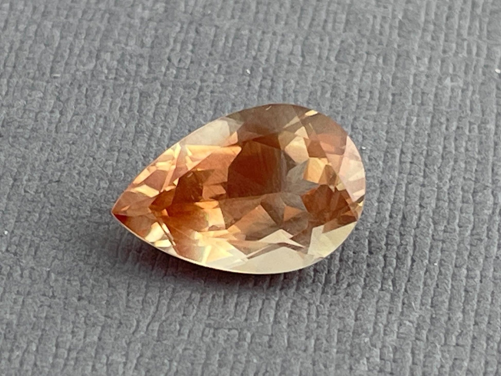 Oregon Sunstone Pear Gemstone | 14x9 mm | 4 carats | OSF187 - Oregon Sunstone - Gem Enthusiast