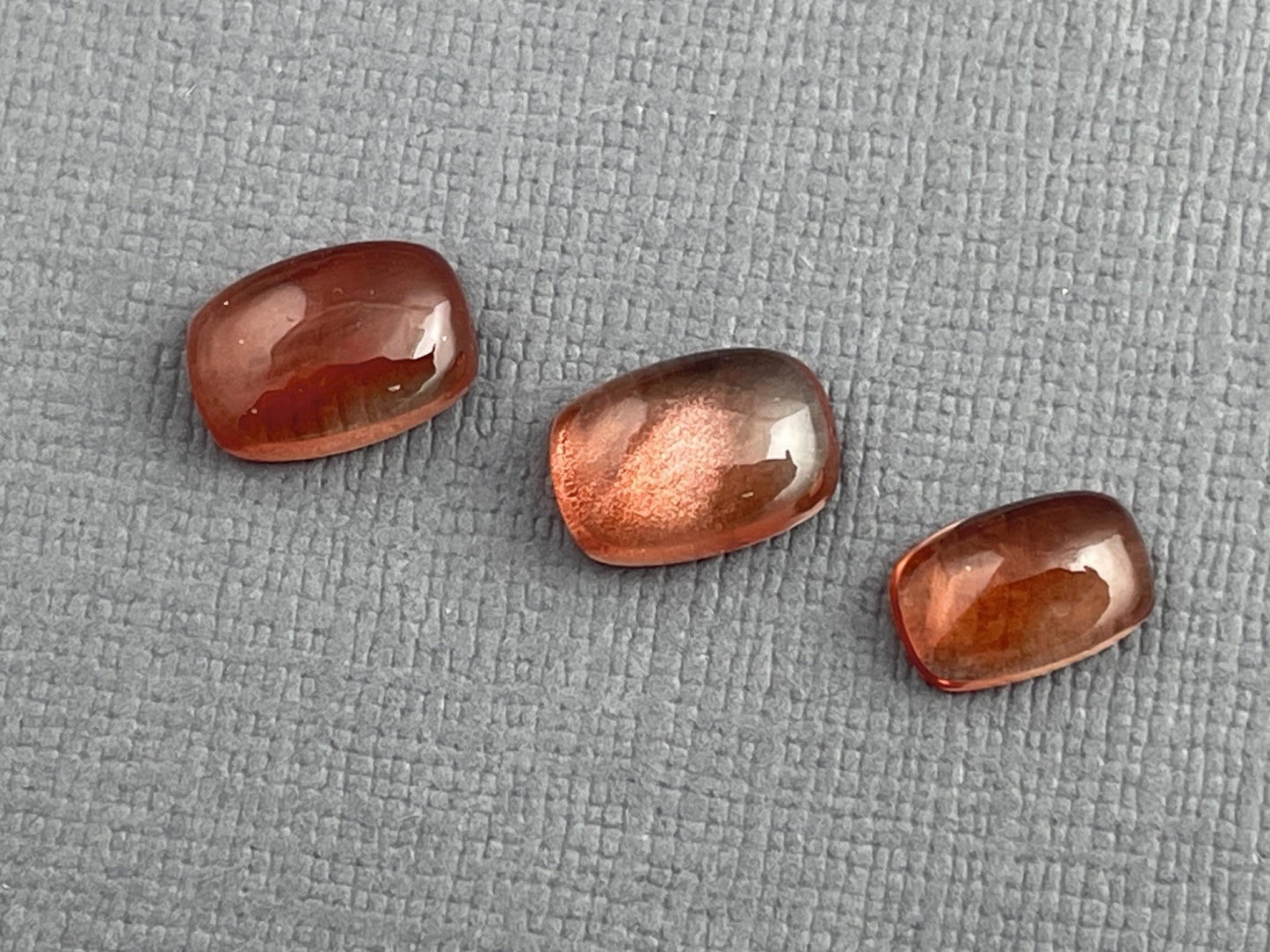 Oregon Sunstones Cushion Cabochon Lot | Schiller | 6.8 carats | OSC280 - Oregon Sunstone - Gem Enthusiast