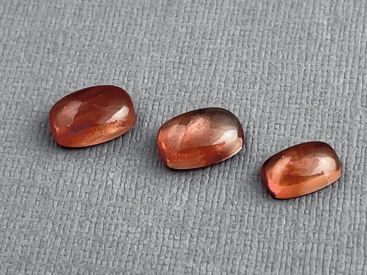 Oregon Sunstones Cushion Cabochon Lot | Schiller | 6.8 carats | OSC280 - Oregon Sunstone - Gem Enthusiast