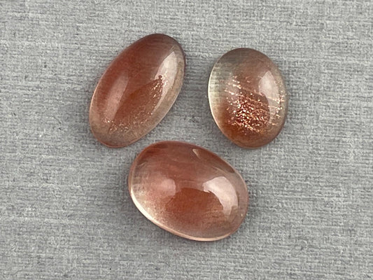 Oregon Sunstones Oval Cabochon Lot | 6.6 carats | OSC303 - Oregon Sunstone - Gem Enthusiast