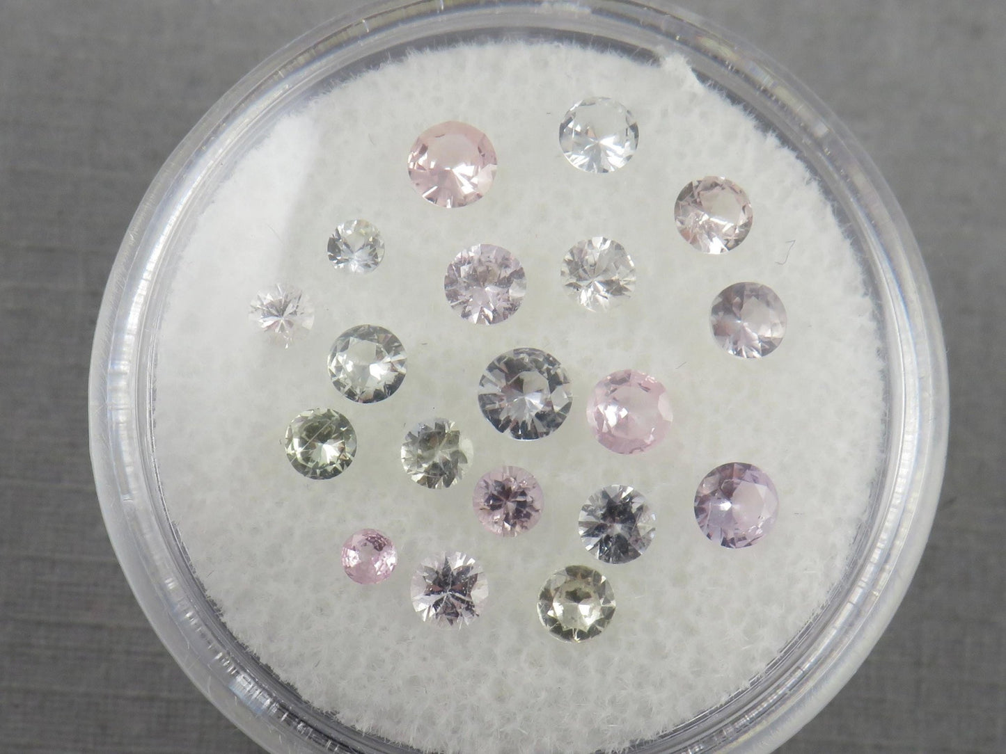 Pastel Sapphire Faceted Lots | 2.2mm to 3.5mm | Natural Gemstones | 2.05 carats | SF137 - Gem Enthusiast