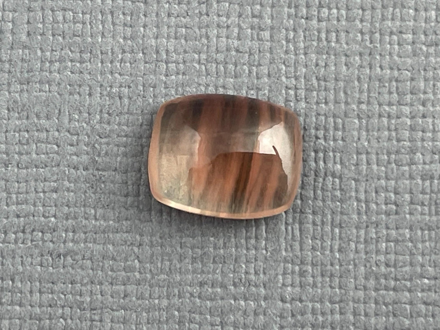 10x8 Oregon Sunstones Cushion Cabochon with Schiller | 3.53 carats | OSC279 - Gem Enthusiast