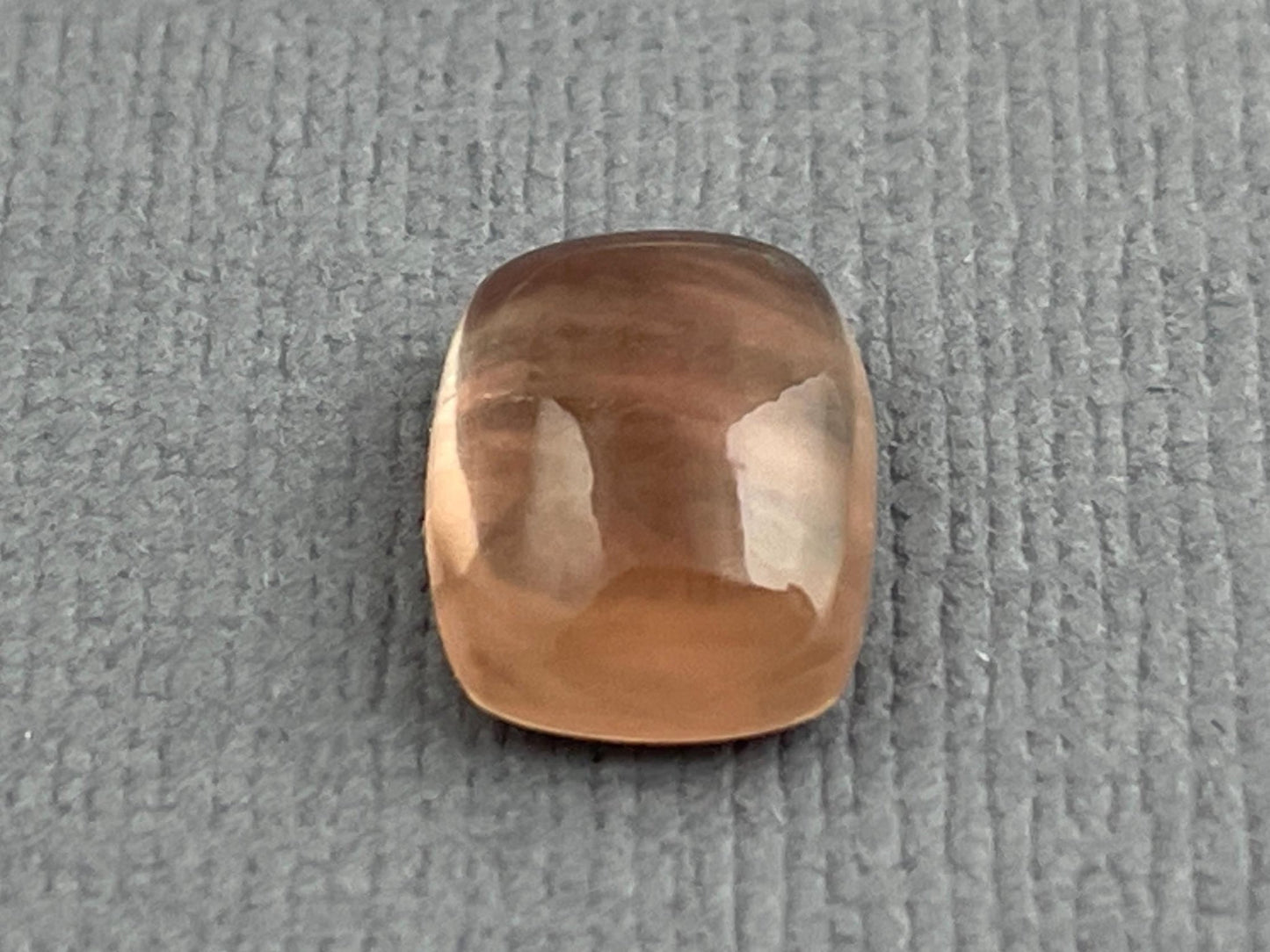 10x8 Oregon Sunstones Cushion Cabochon with Schiller | 3.53 carats | OSC279 - Gem Enthusiast