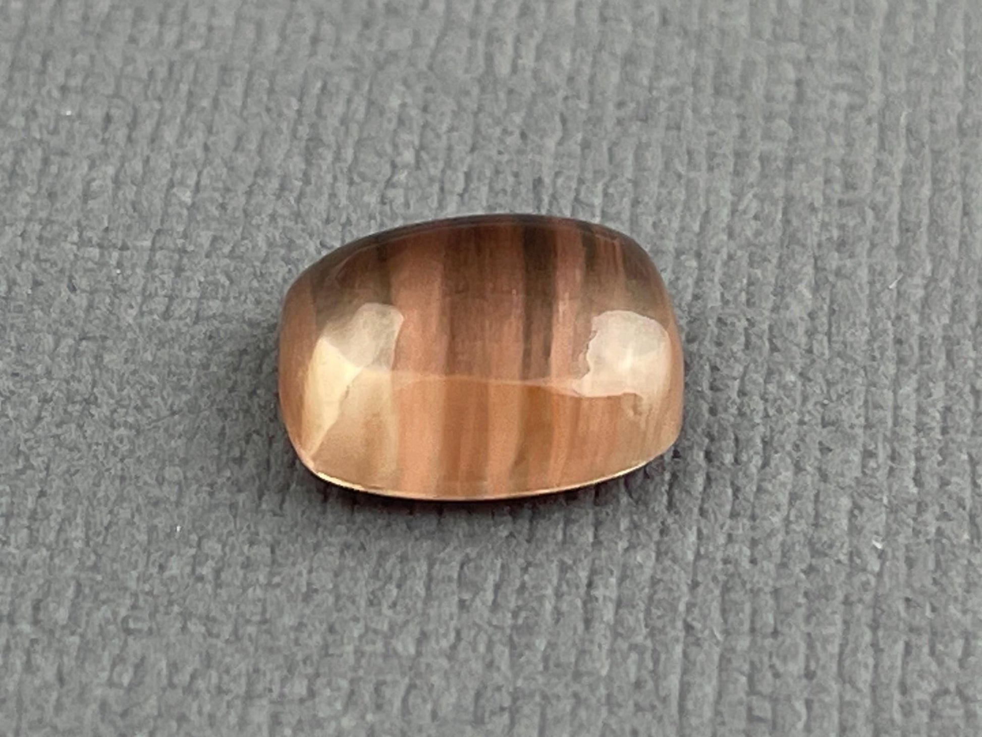 10x8 Oregon Sunstones Cushion Cabochon with Schiller | 3.53 carats | OSC279 - Gem Enthusiast