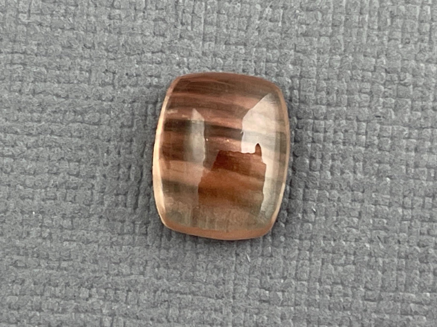 10x8 Oregon Sunstones Cushion Cabochon with Schiller | 3.53 carats | OSC279 - Gem Enthusiast