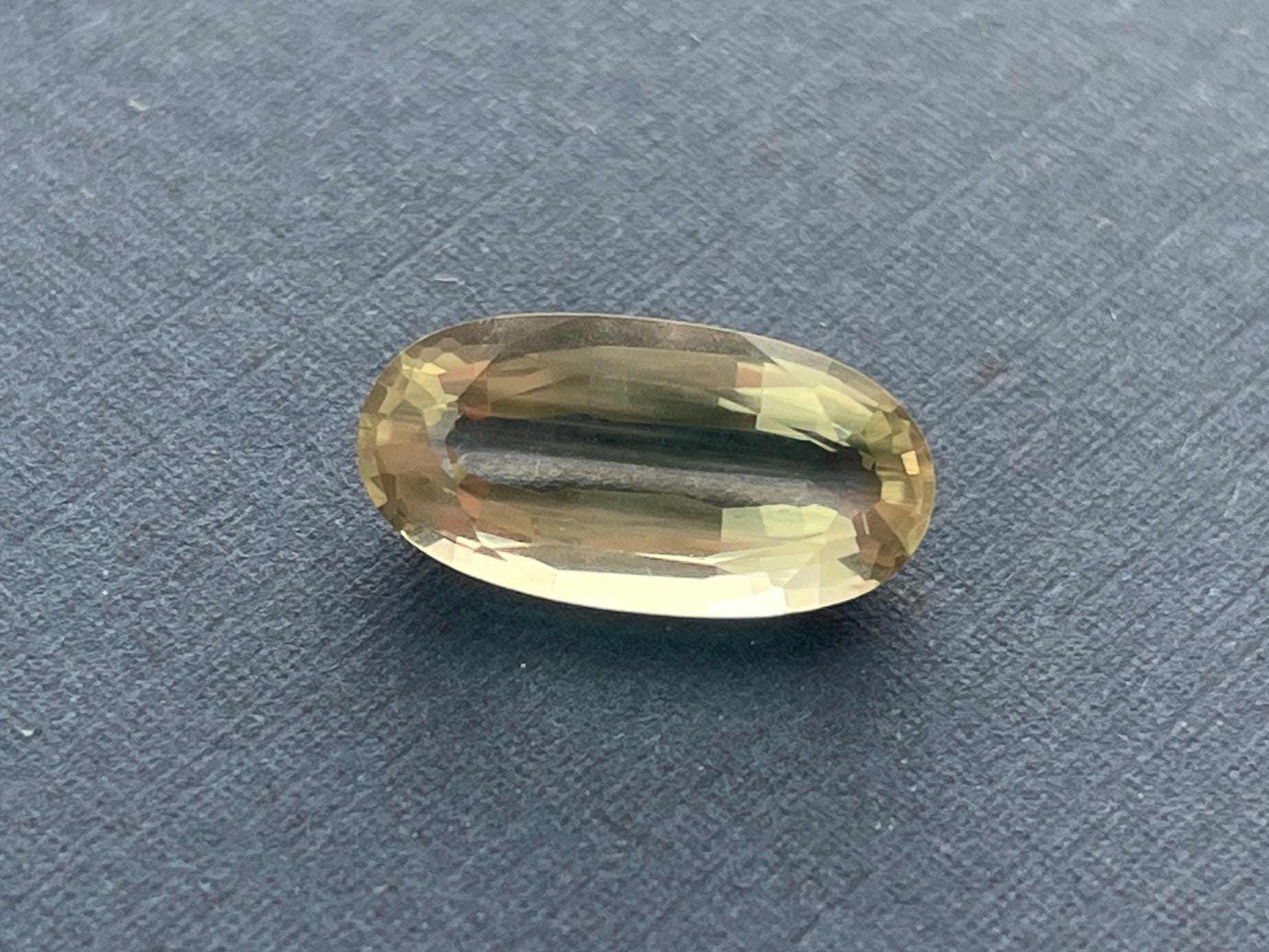 14x7 Green Oregon Sunstone Oval Faceted Gemstone | 3.47 carats | OSF156 - Oregon Sunstone - Gem Enthusiast