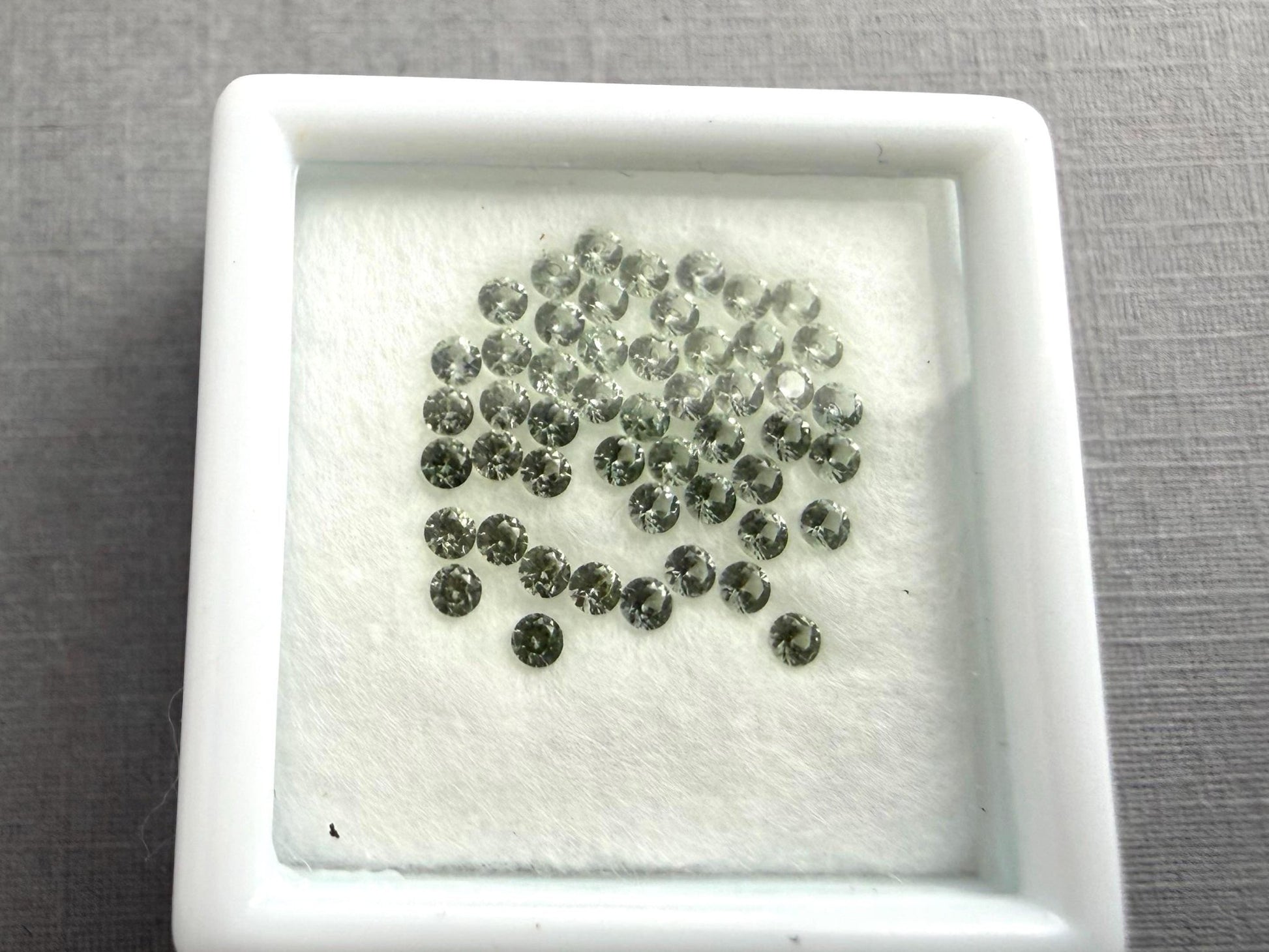 1.7mm Light Green Sapphire | 10 Stone Lot | Natural Faceted Gemstones - Gem Enthusiast