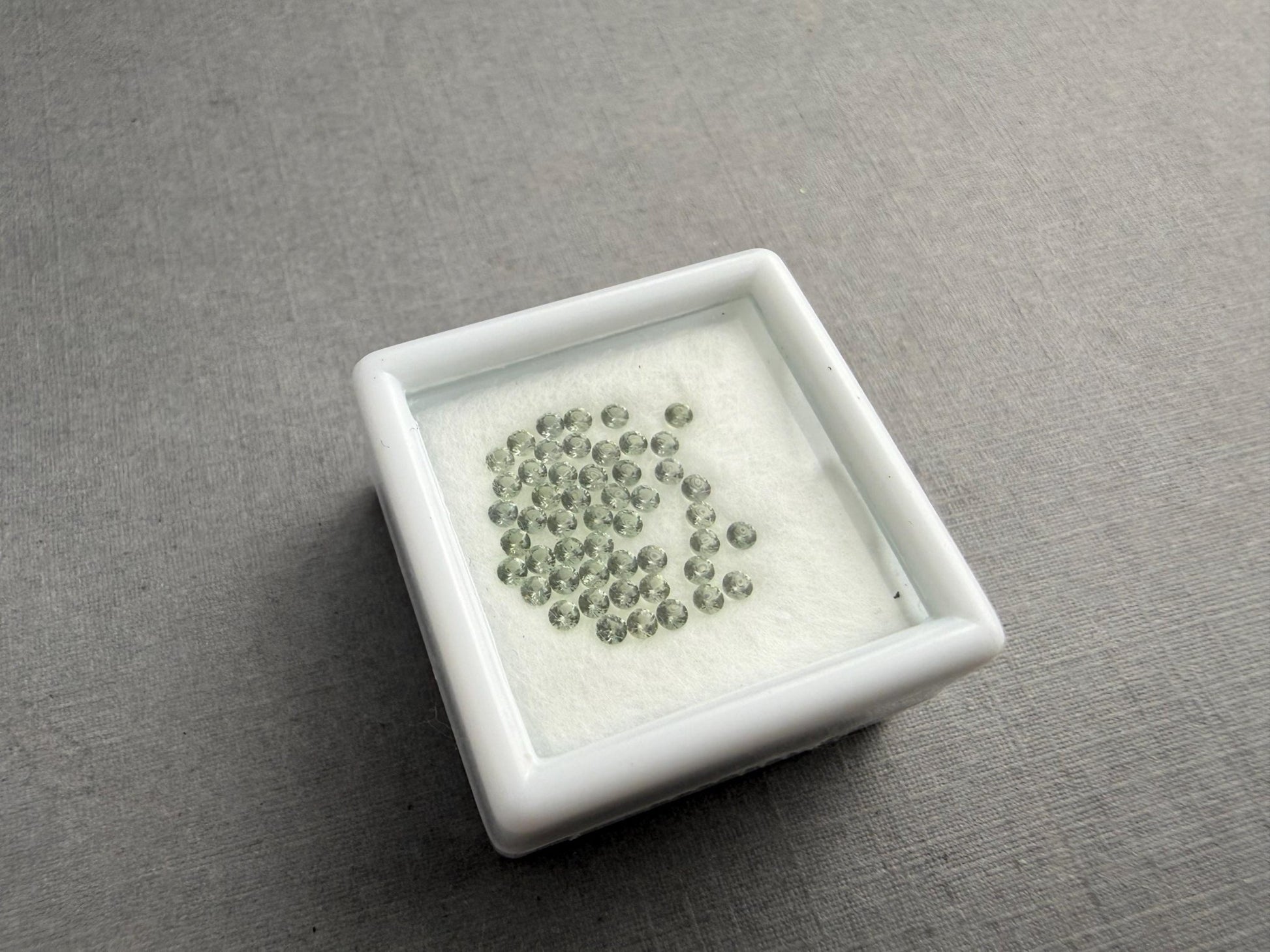 1.7mm Light Green Sapphire | 10 Stone Lot | Natural Faceted Gemstones - Gem Enthusiast