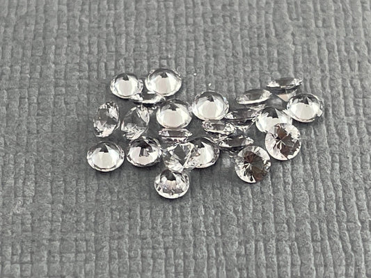 2.5mm Platinum Spinel Faceted Round | Mozambique Natural Gemstone - Spinel - Gem Enthusiast