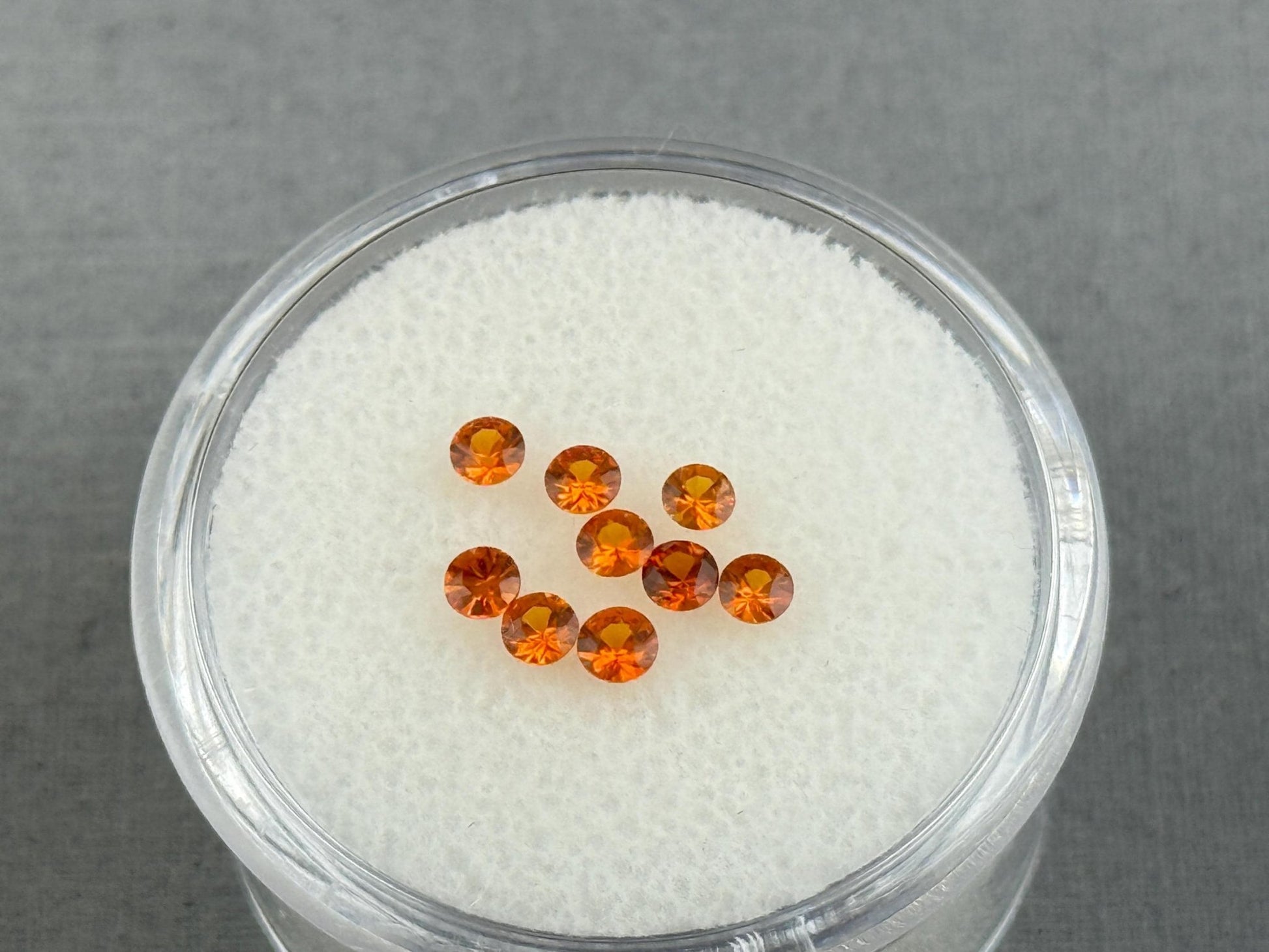 2.5mm Spessartine Garnet Round | Per Stone | Mandarin Orange - Gem Enthusiast
