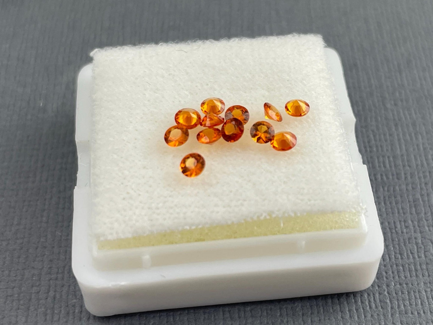 2.5mm Spessartine Garnet Round | Per Stone | Mandarin Orange - Gem Enthusiast