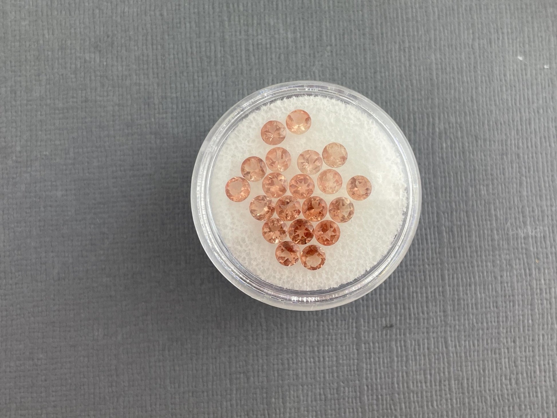 3.5 mm Oregon Sunstones Faceted Round Gemstones | Red, Medium or Light - Gem Enthusiast