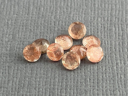 3.5 mm Oregon Sunstones Faceted Round Gemstones with Schiller - Gem Enthusiast